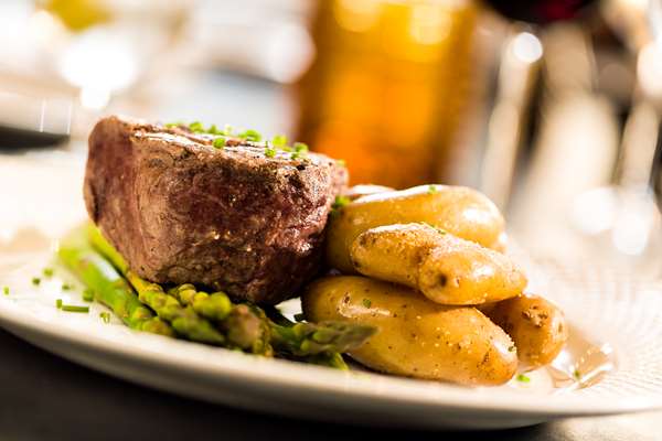 Restaurant - DoubleTree by Hilton Hotel Andover