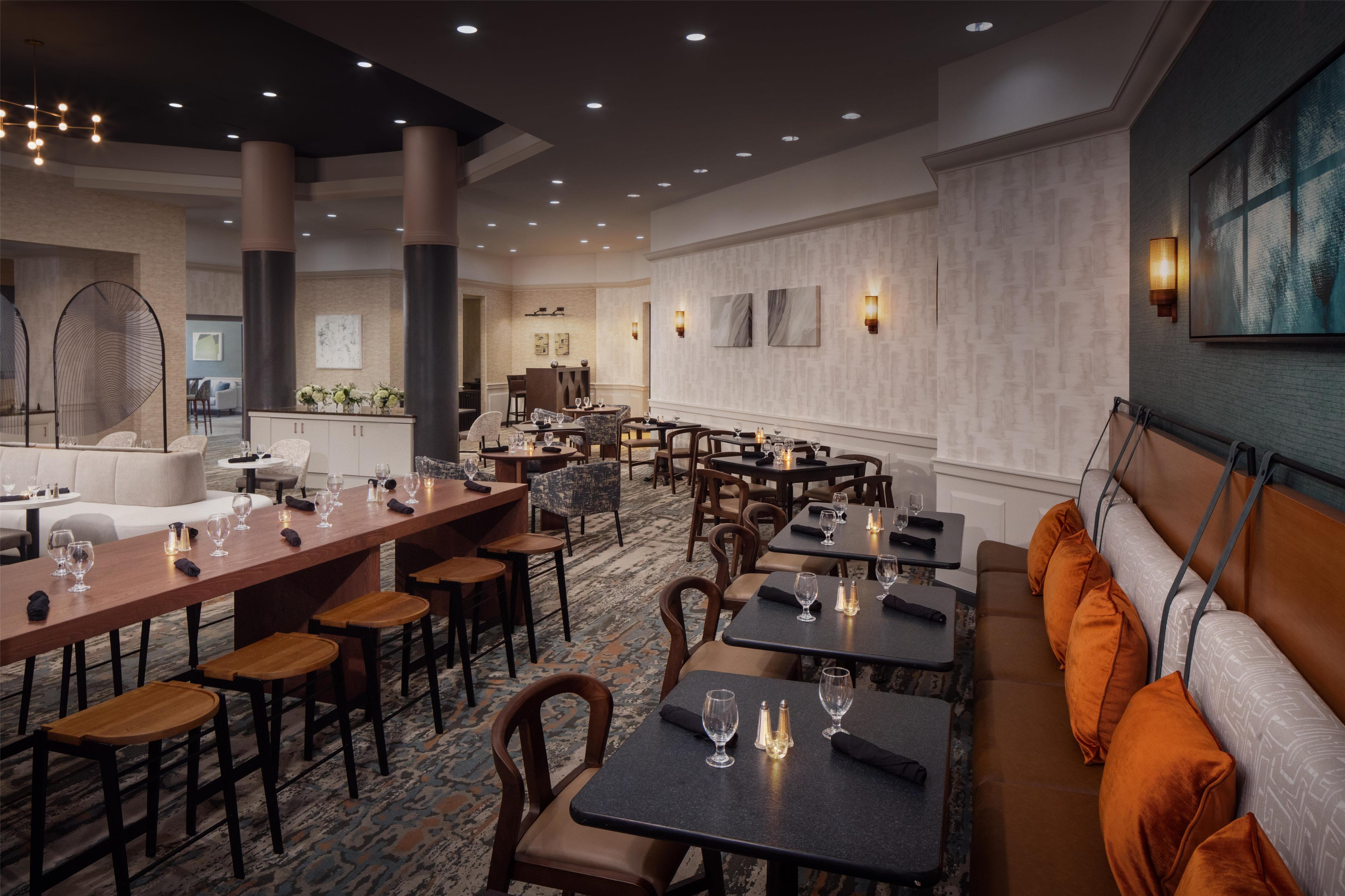 Restaurant | DoubleTree by Hilton Boston - Andover