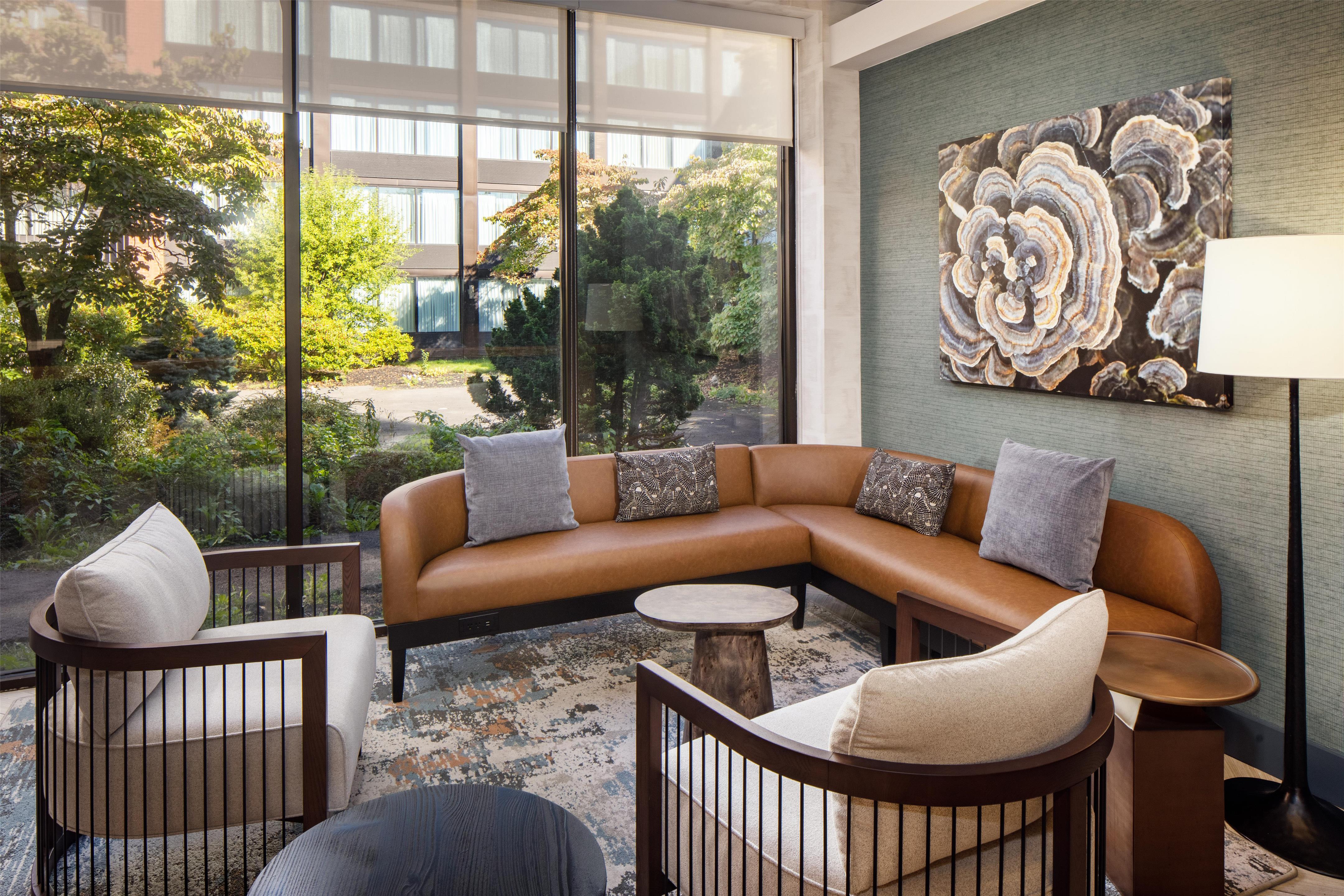 BarLounge | DoubleTree by Hilton Boston - Andover