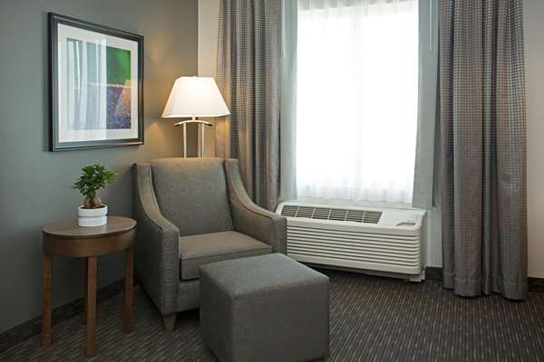  - Wingate by Wyndham Hotel Airport Calgary
