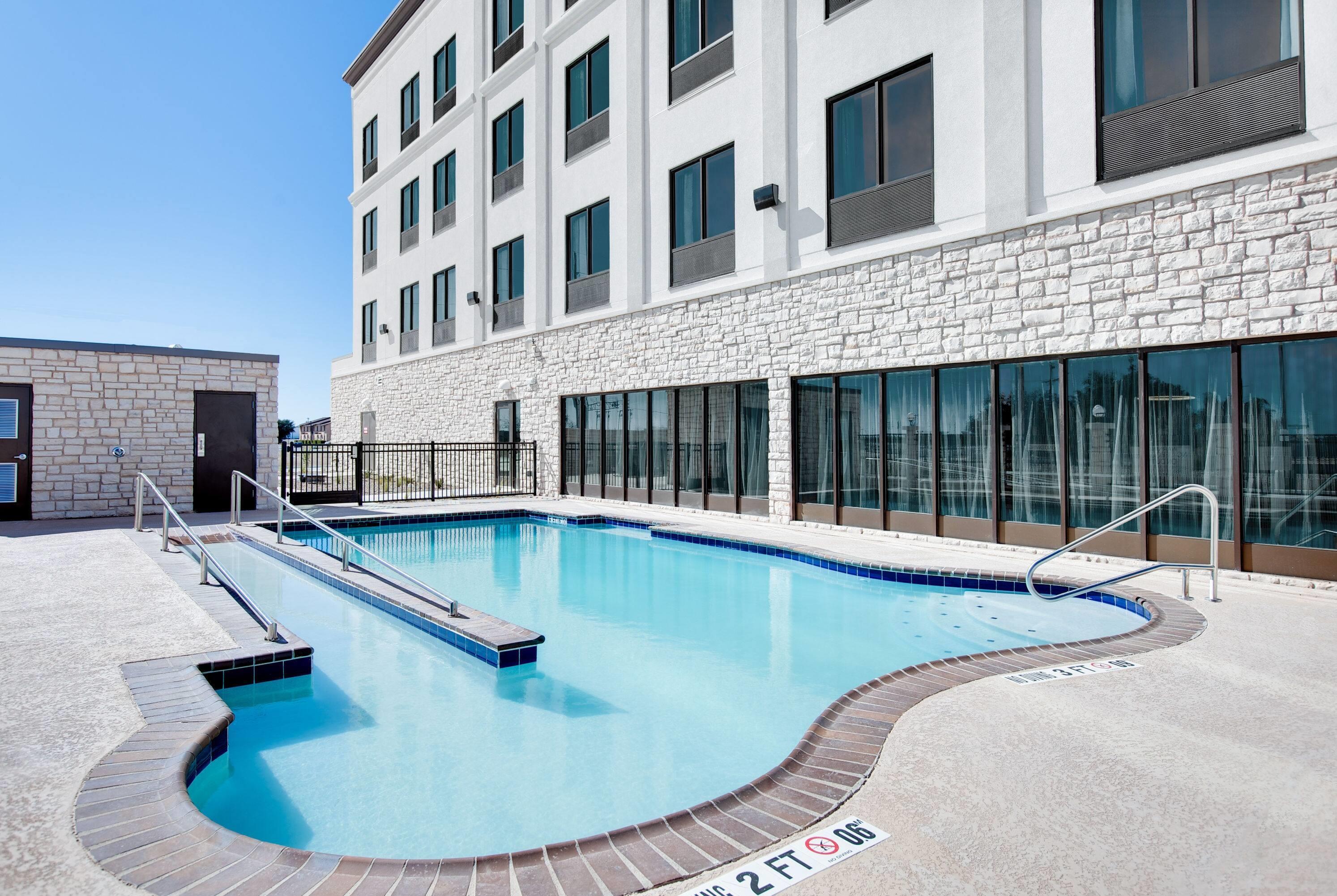 Pool | Wingate By Wyndham San Angelo
