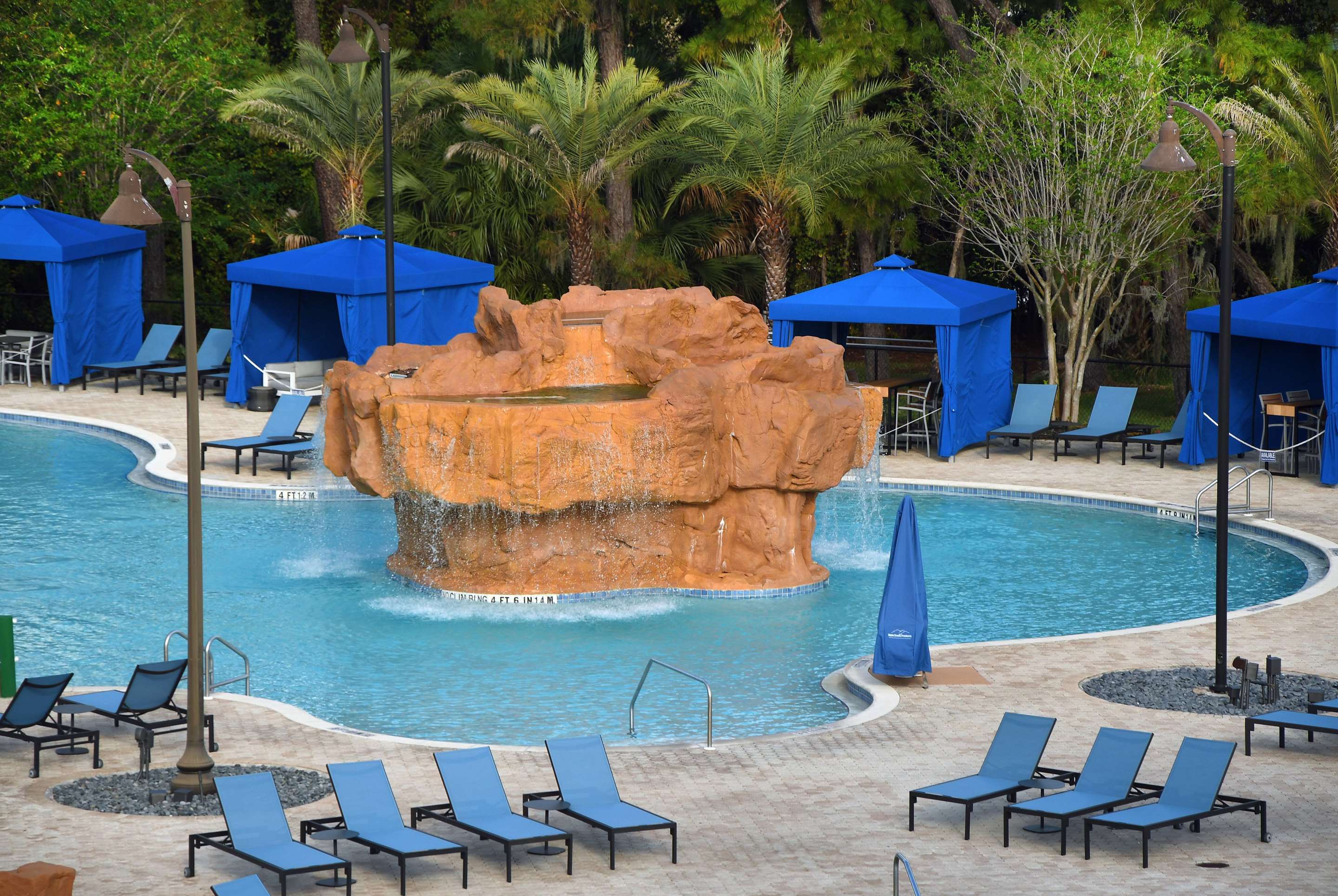 Pool | Wyndham Garden Lake Buena Vista Disney Springs® Resort Area