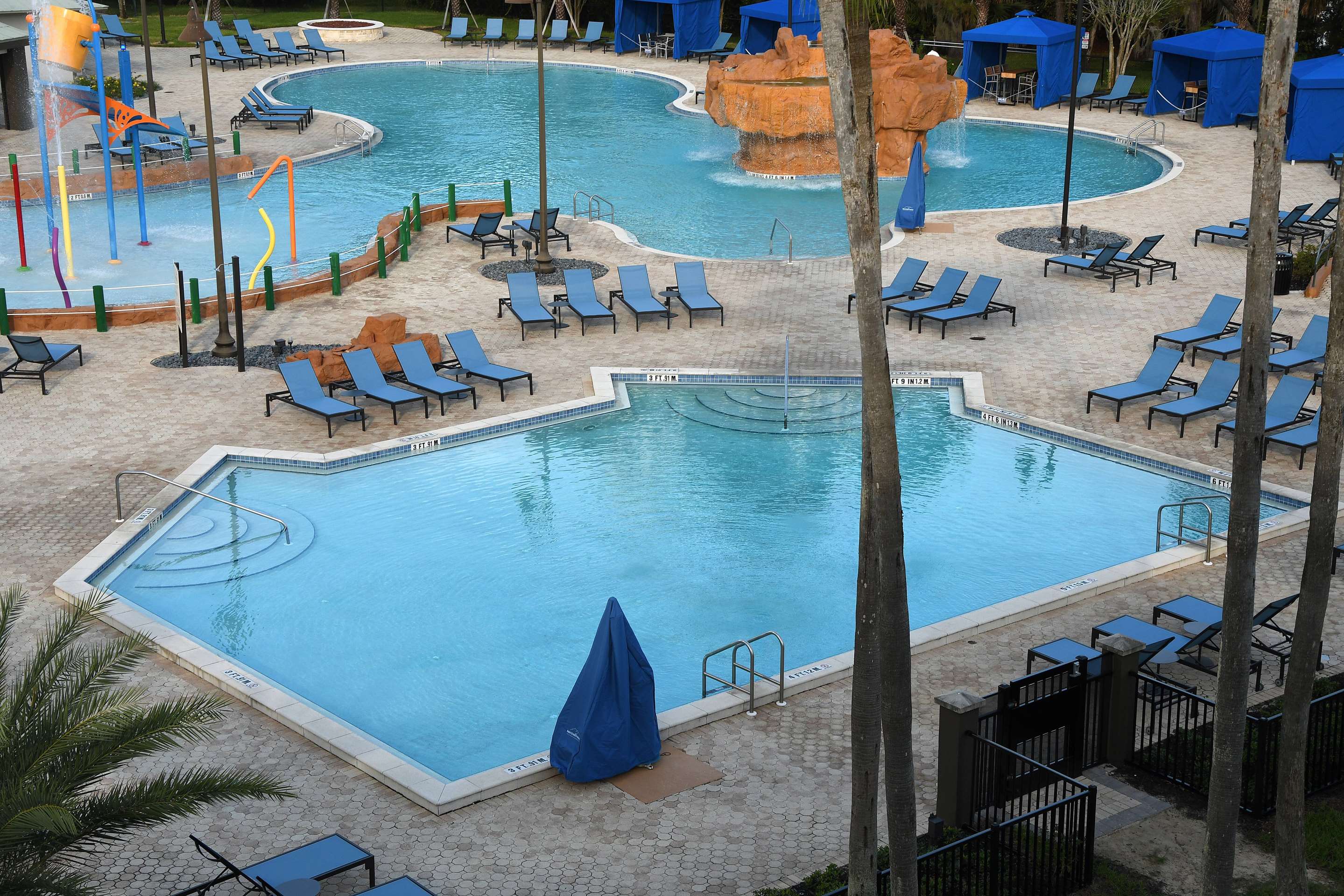 Pool | Wyndham Garden Lake Buena Vista Disney Springs® Resort Area
