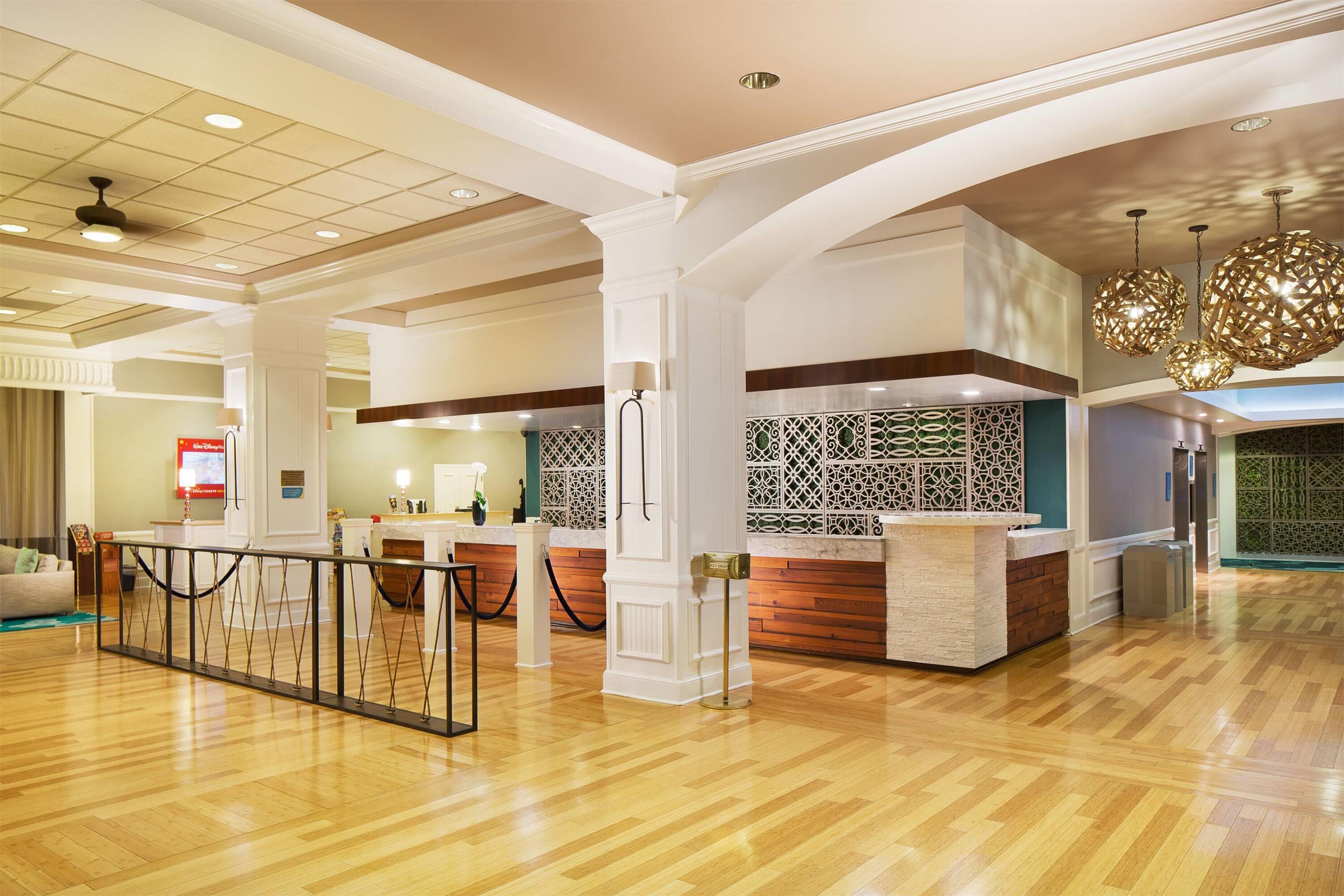Lobby | Wyndham Garden Lake Buena Vista Disney Springs® Resort Area