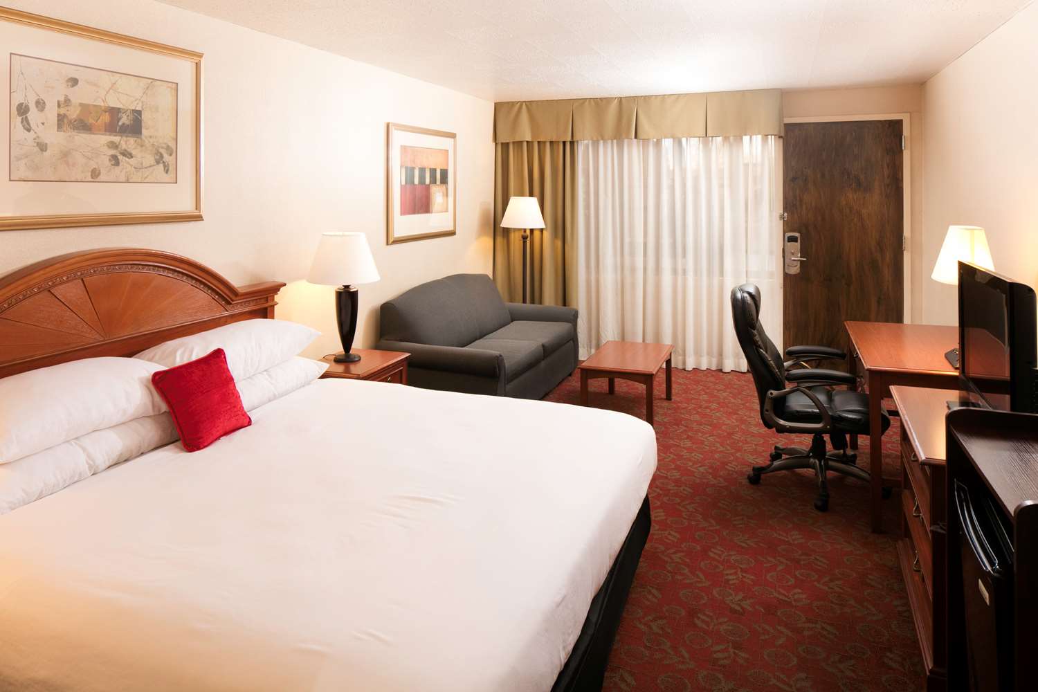 Premium King with Sofa Bed image