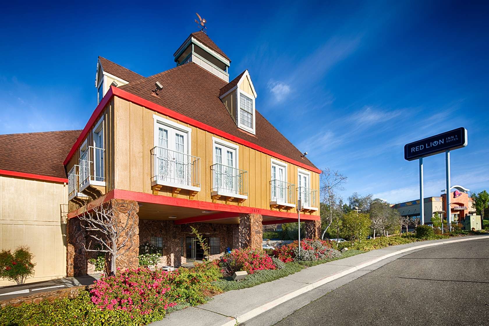 CAAUBU Exterior