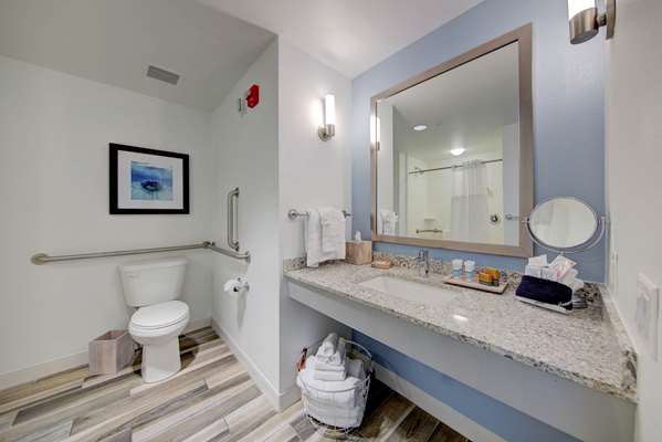Suite - Best Western Premier The Tides Hotel Orange Beach