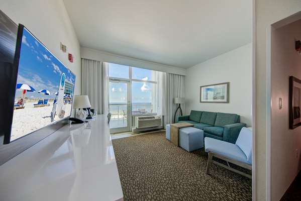 Suite - Best Western Premier The Tides Hotel Orange Beach