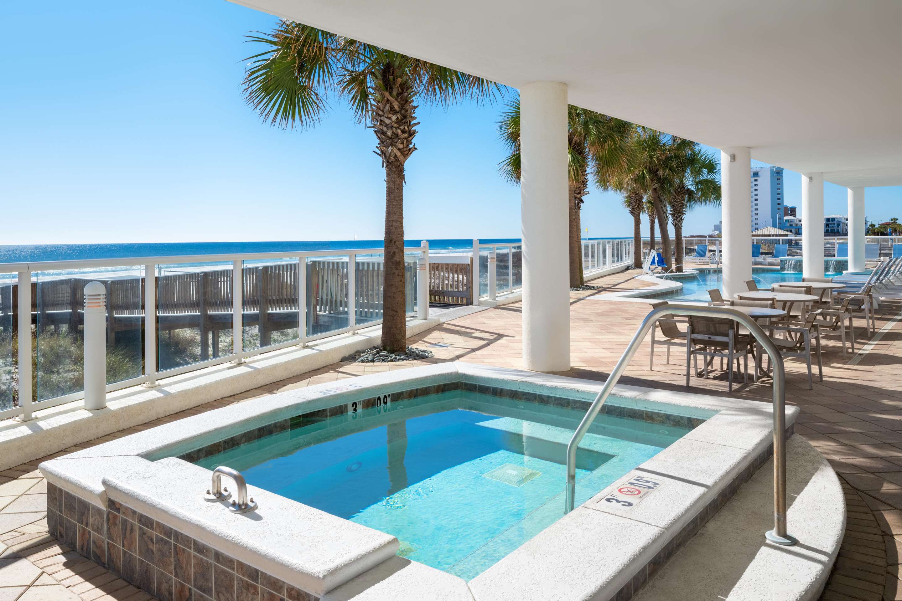 Jacuzzi | Best Western Premier The Tides