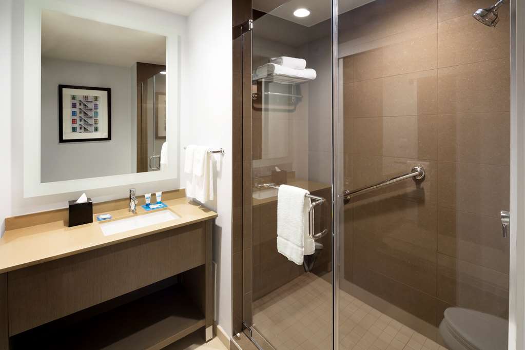 HYATT HOUSE DALLAS/FRISCO-guestroom-Guest Room,Bathroom,On-Site.jpg