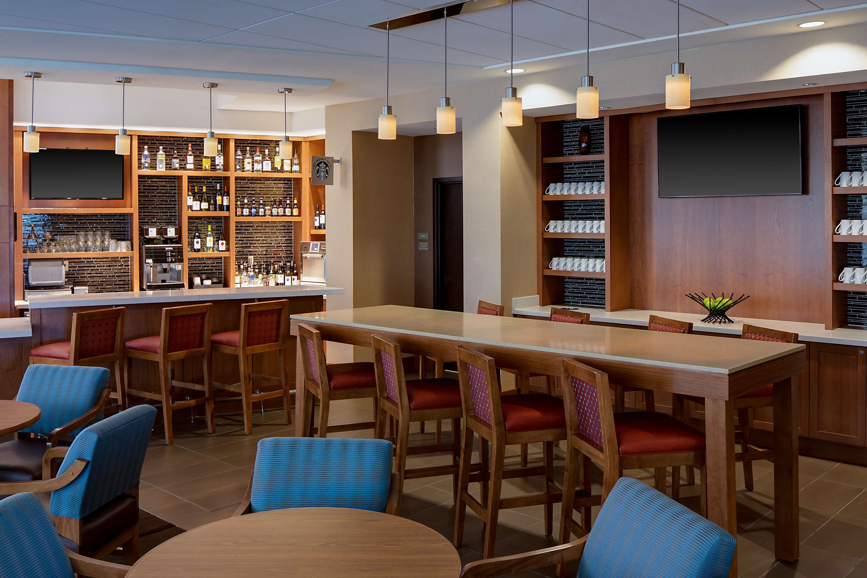 Bar Lounge | Hyatt Place DFW