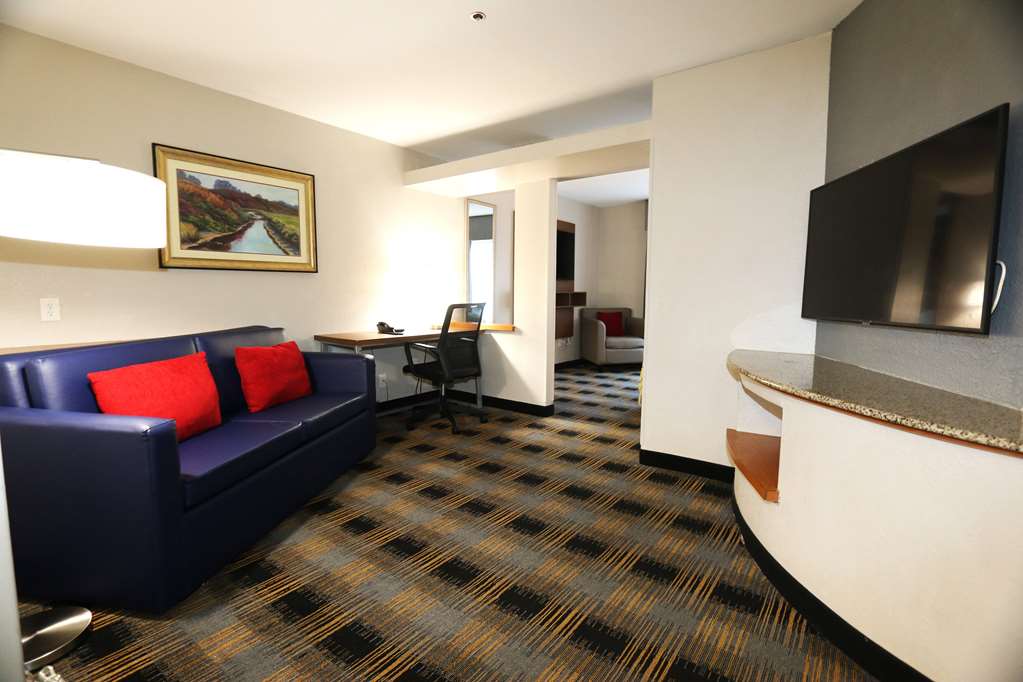 BAYMONT LITHIA SPRINGS ATL-guestroom-Guest Room,On-Site.jpg