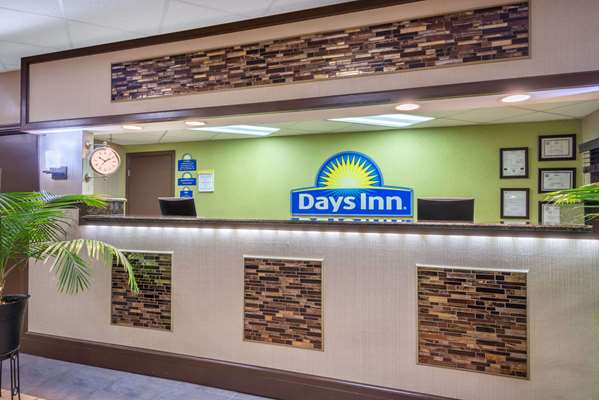  - Days Inn East Knoxville - I-40, Exit 394