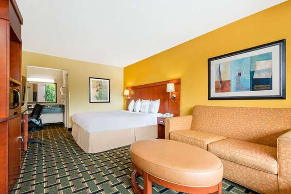  - Days Inn East Knoxville - I-40, Exit 394