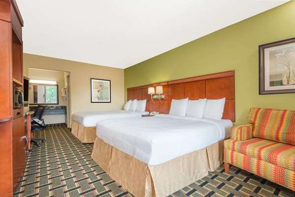  - Days Inn East Knoxville - I-40, Exit 394