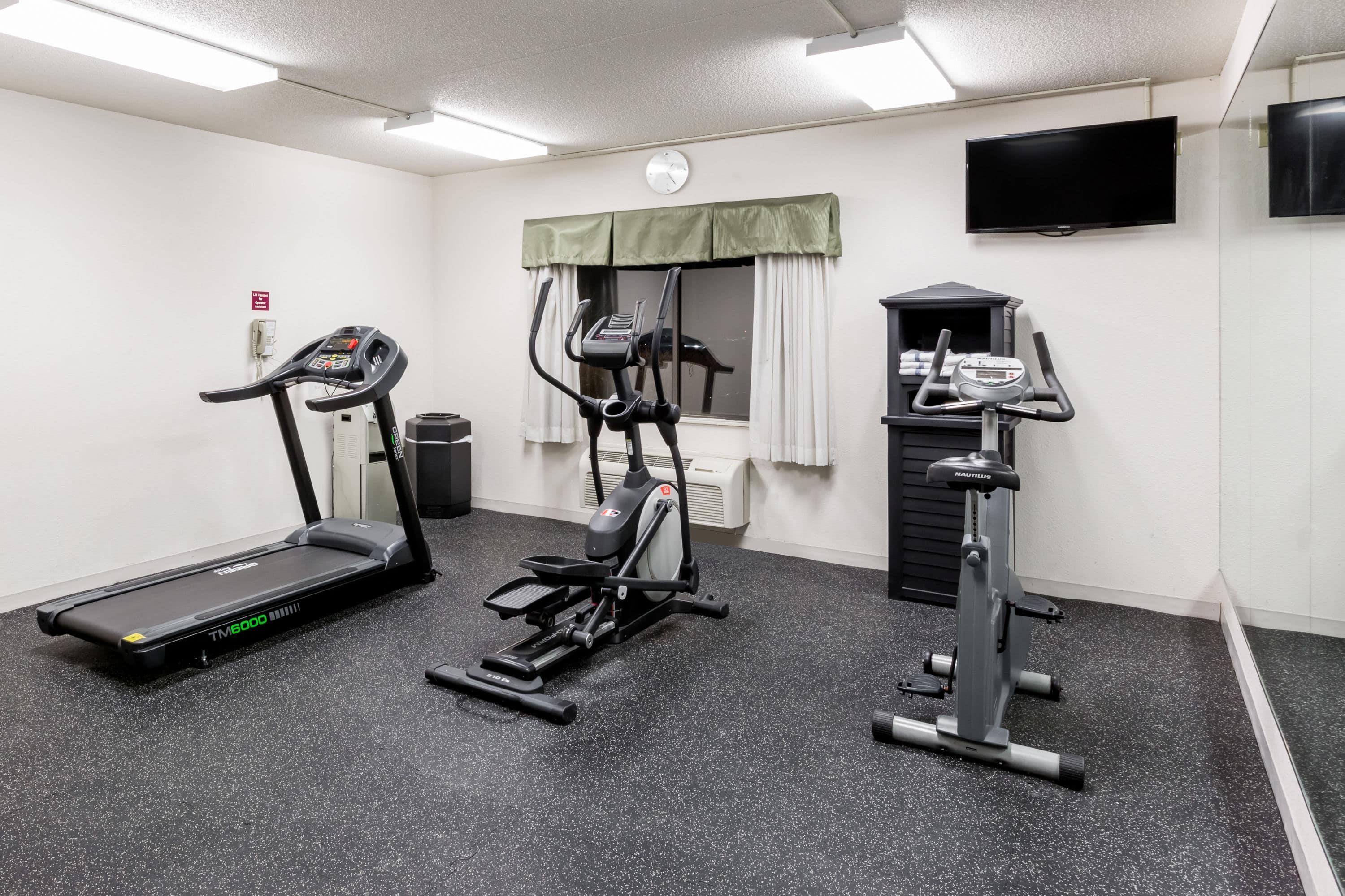 Health club fitness center gym | Ramada by Wyndham Platte City KCI Airport