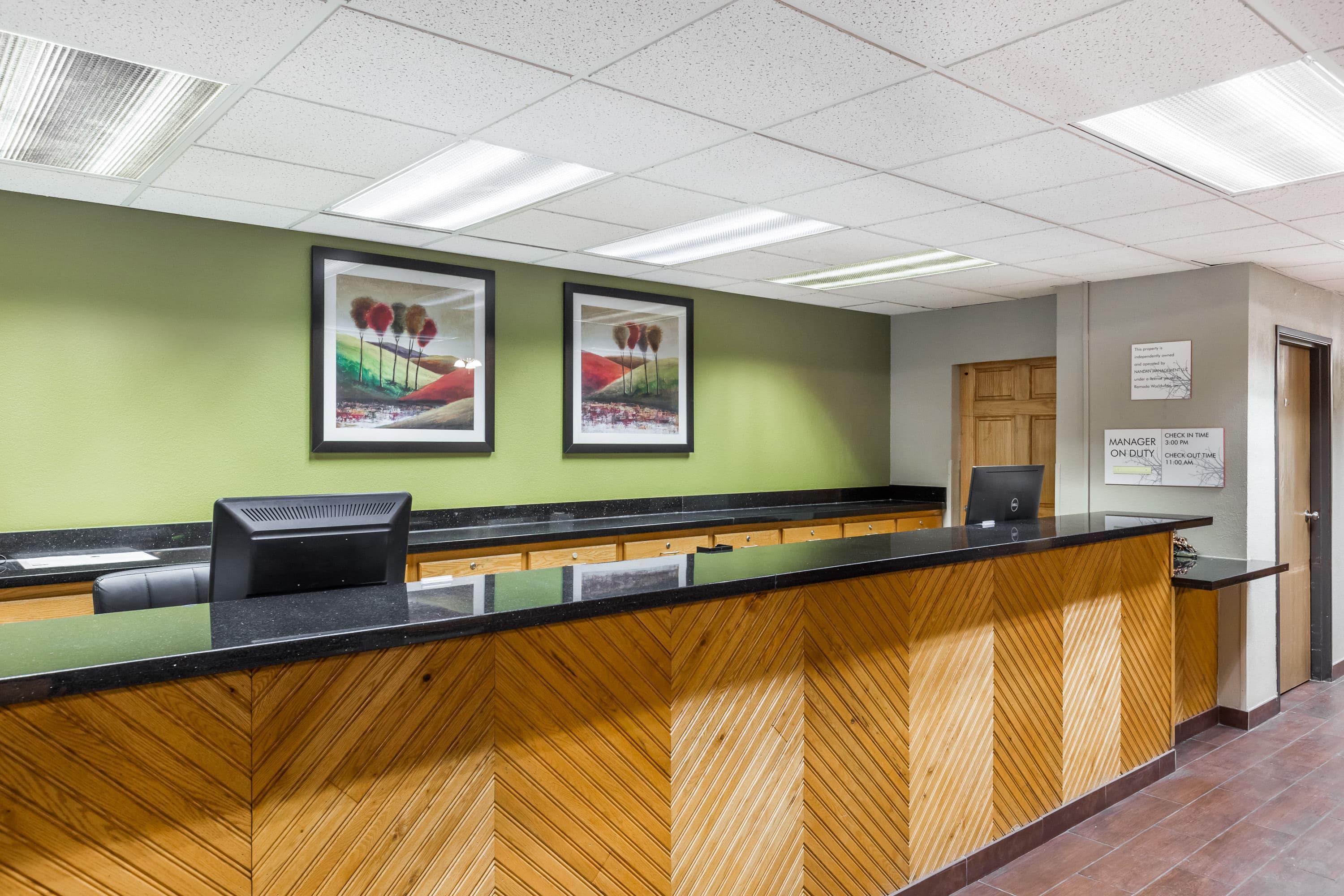 Lobby | Ramada by Wyndham Platte City KCI Airport