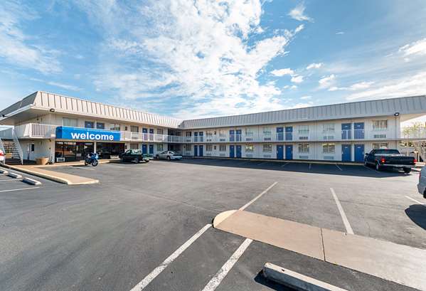 On-Site,Outdoor/Exterior,Exterior View of Building