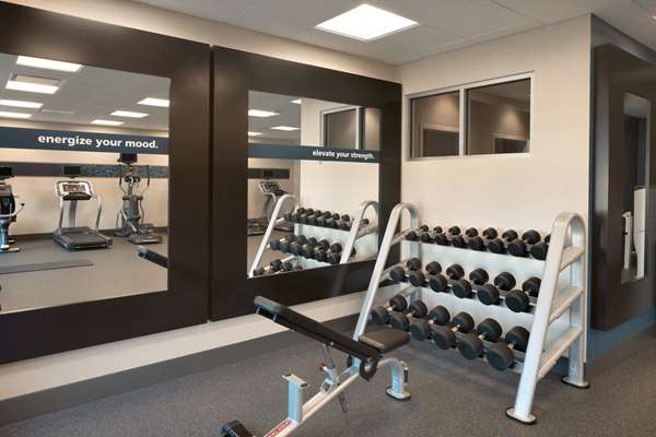 Fitness/ Exercise Room - Hampton Inn & Suites Rosemont