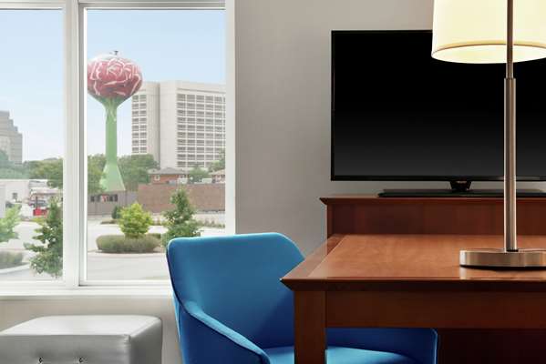  - Hampton Inn & Suites Rosemont