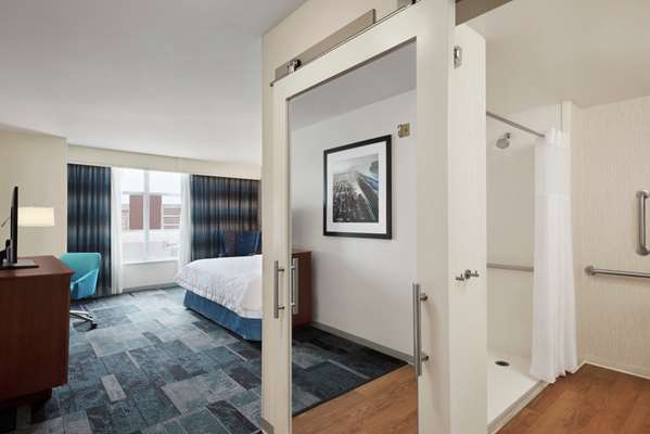  - Hampton Inn & Suites Rosemont