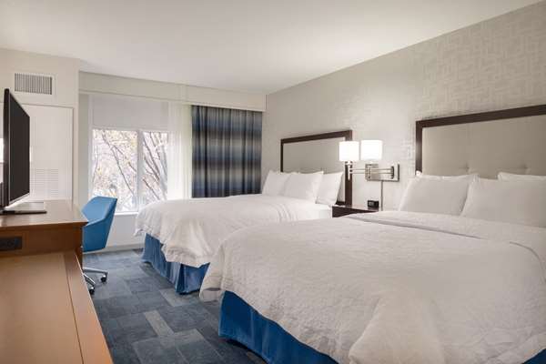  - Hampton Inn & Suites Rosemont