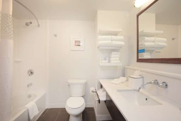  - Hampton Inn & Suites Cincinnati - I-71, Exit 12