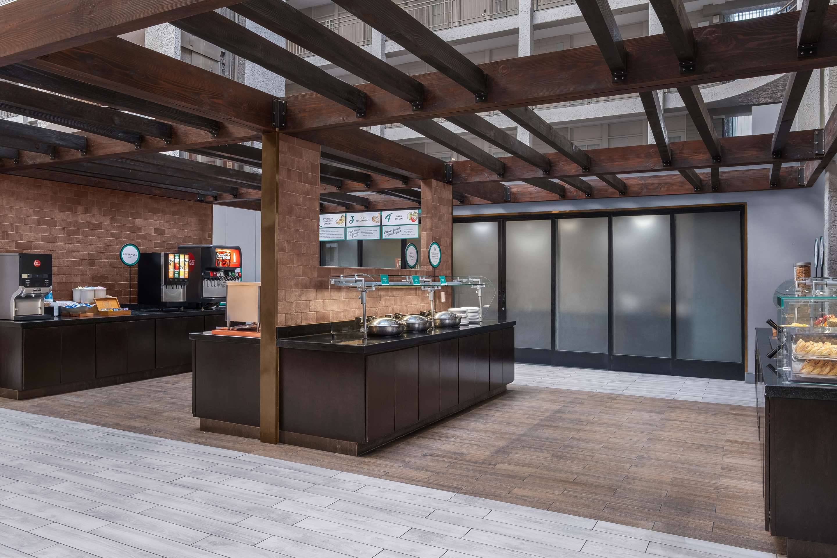 Breakfast Area | Embassy Suites by Hilton El Paso
