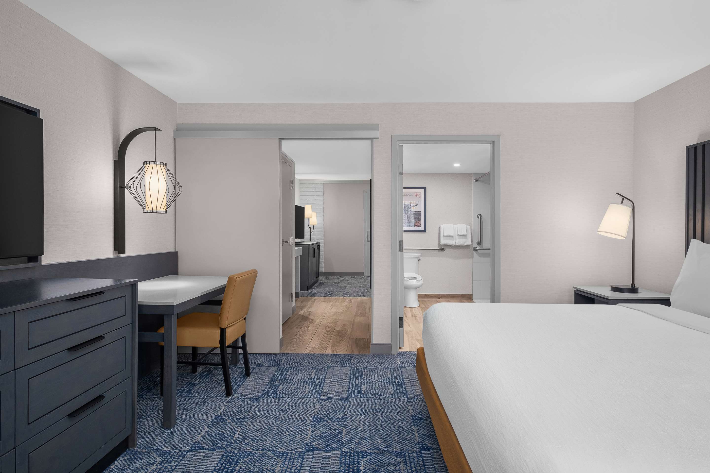 Guest room