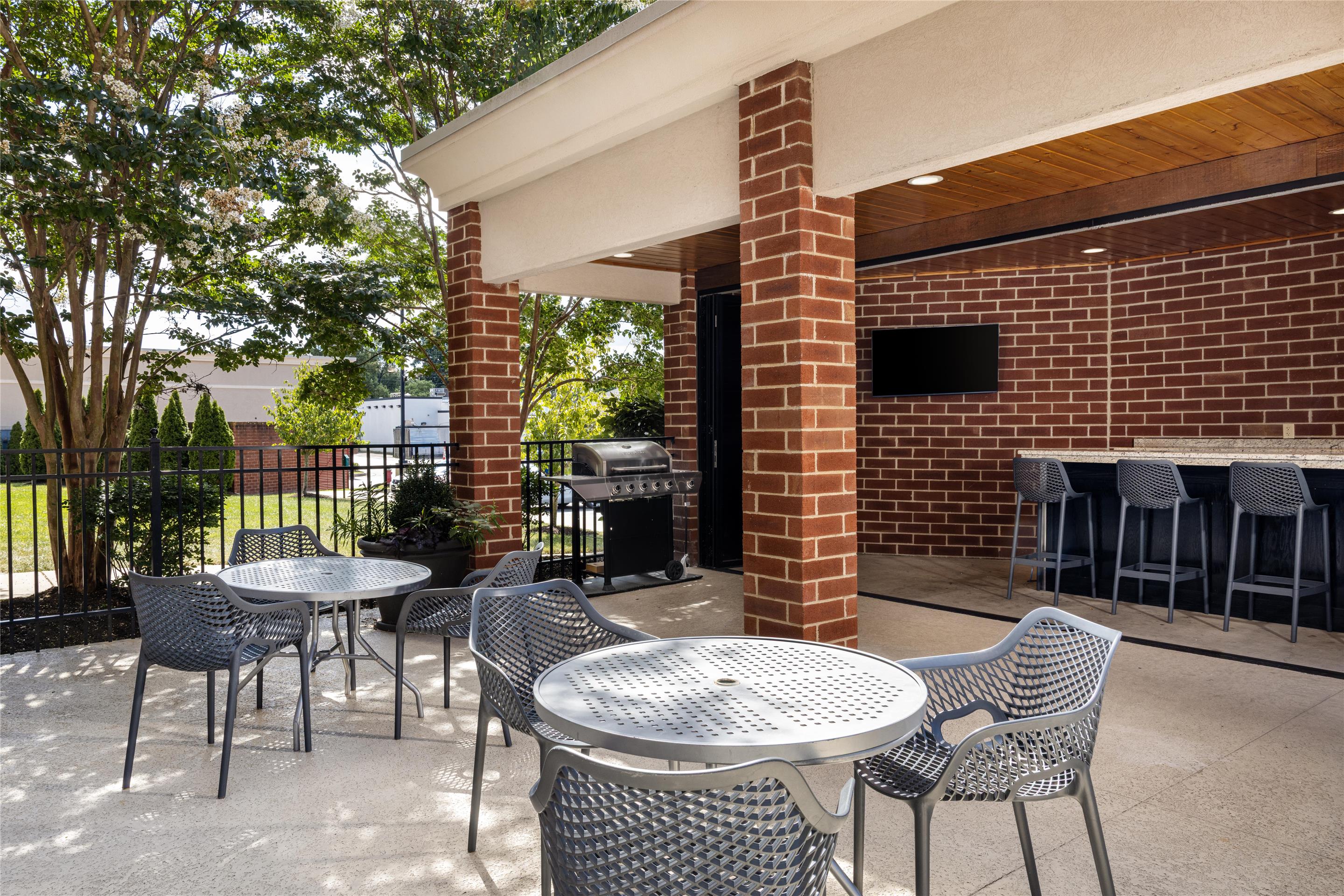 Exterior | Hampton Inn Lexington Medical Center
