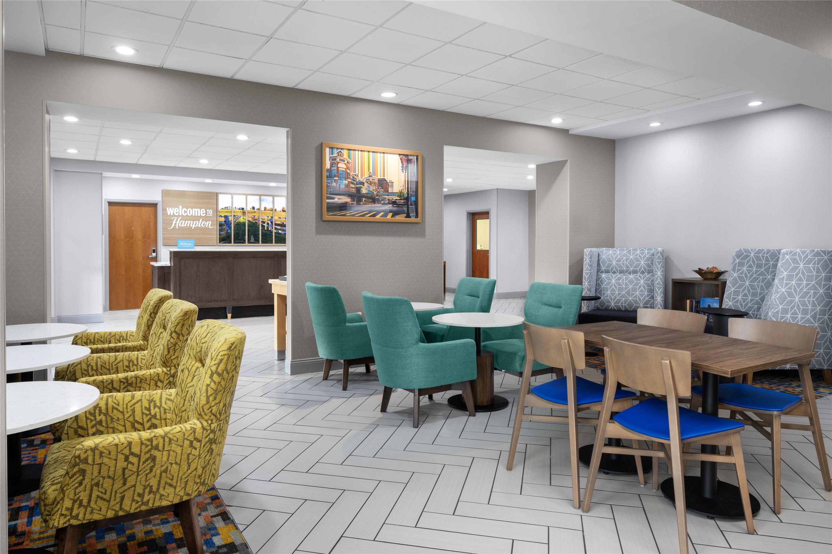 Lobby | Hampton Inn Lexington Medical Center