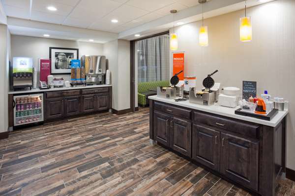 Restaurant - Hampton Inn & Suites South Sioux City