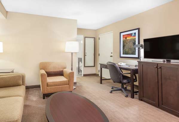  - Baymont Inn & Suites Red Deer