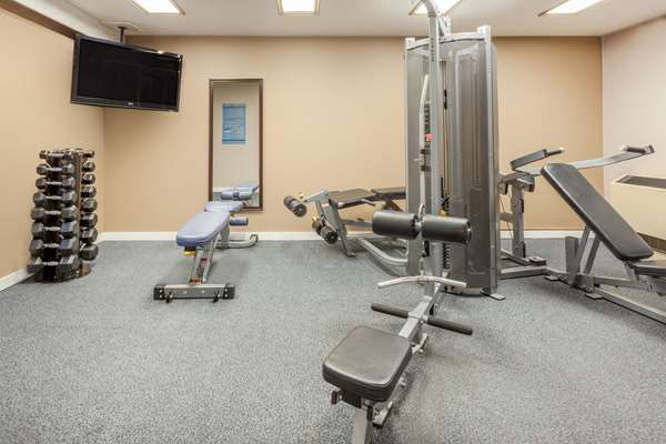 Fitness/ Exercise Room - Baymont Inn & Suites Red Deer