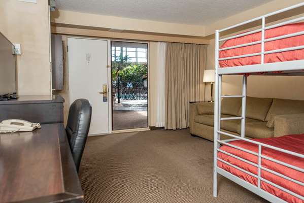 Suite - Baymont Inn & Suites Red Deer