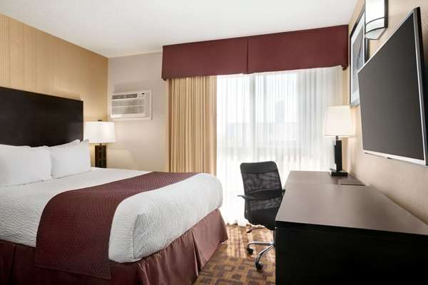  - Days Inn Sylvan Lake