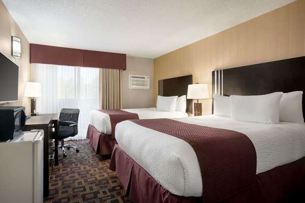  - Days Inn Sylvan Lake
