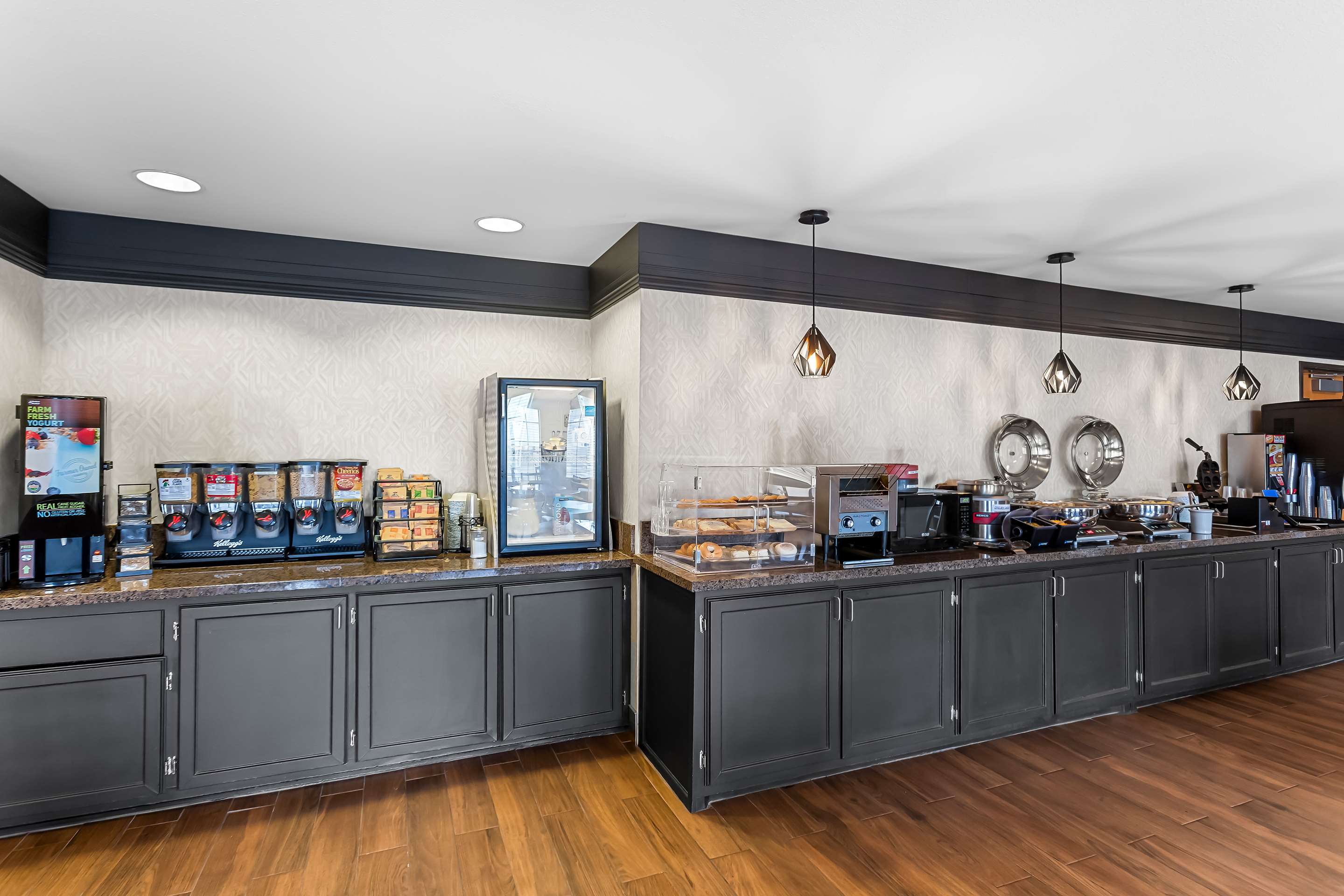 Breakfast Area | Best Western Moriarty Heritage Inn