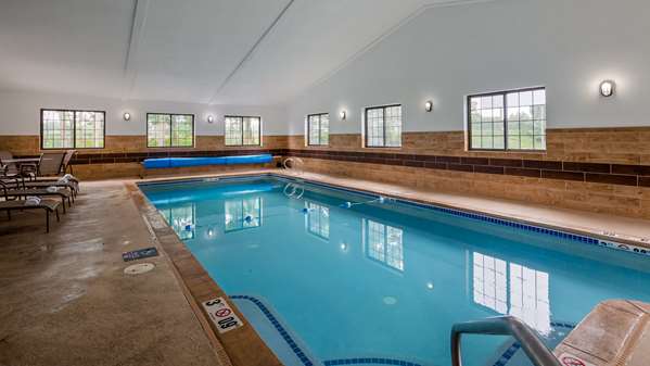 Pool - Best Western Hampshire Inn Seabrook