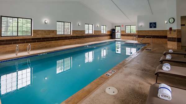 Pool - Best Western Hampshire Inn Seabrook