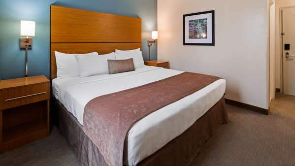  - Best Western Plus Philadelphia Convention Center Hotel
