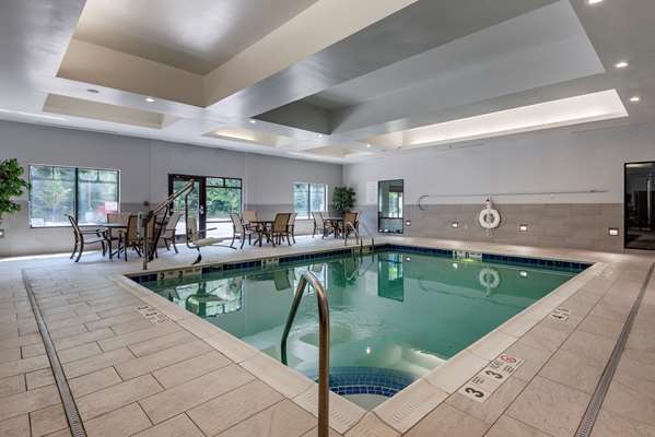 Pool - Best Western Plus The Hammondsport Hotel