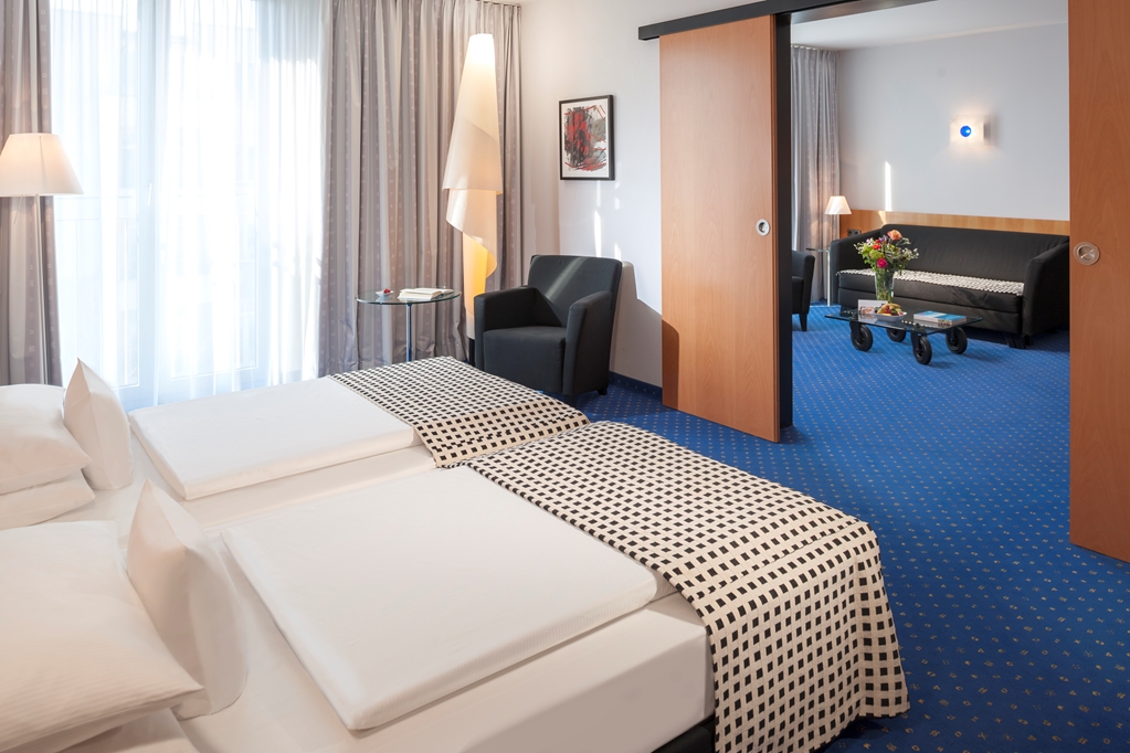 Dorint Potsdam Sanssouci-guestroom-Guest Room,Suite,Indoor/Interior,On-Site.jpg