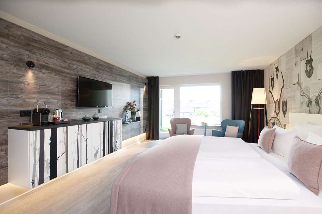 Dorint Winterberg Sportresort-guestroom-Guest Room,On-Site.jpg