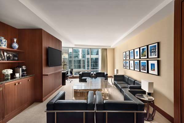 Suite - Shangri-La Hotel Toronto