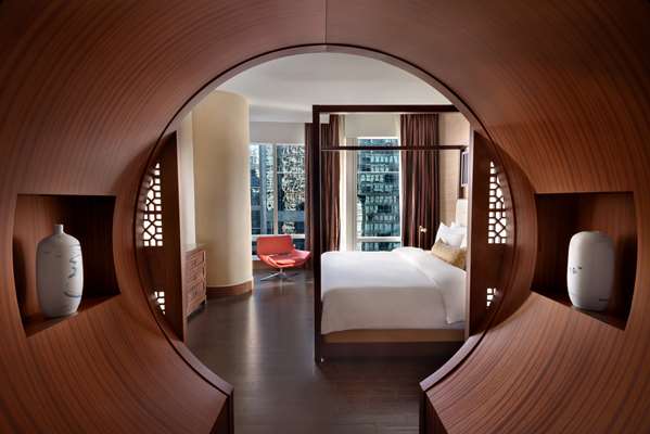 Suite - Shangri-La Hotel Toronto