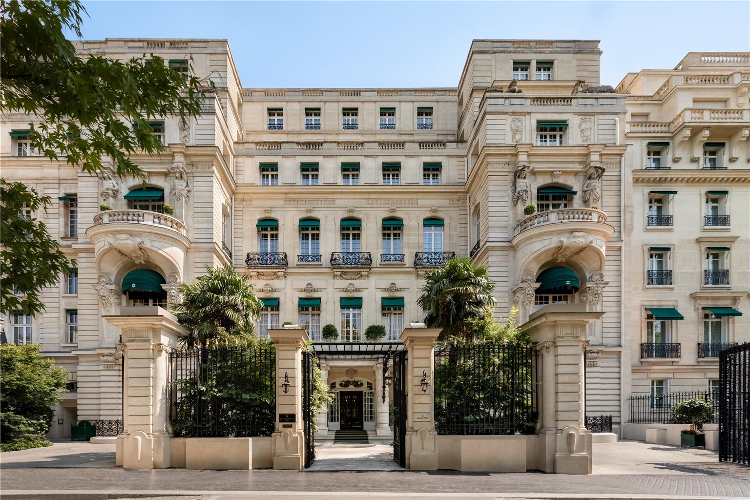 Shangri-La Hotel, Paris