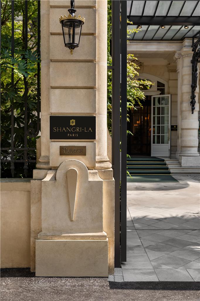 Guest photo