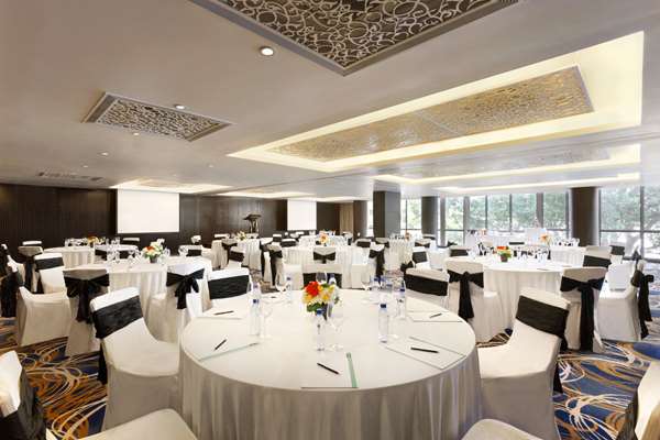 JEN MALDIVES MALE - Photo 40