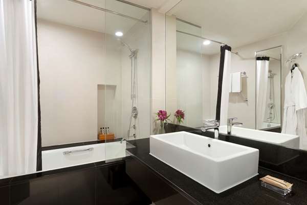 JEN MALDIVES MALE - Photo 20